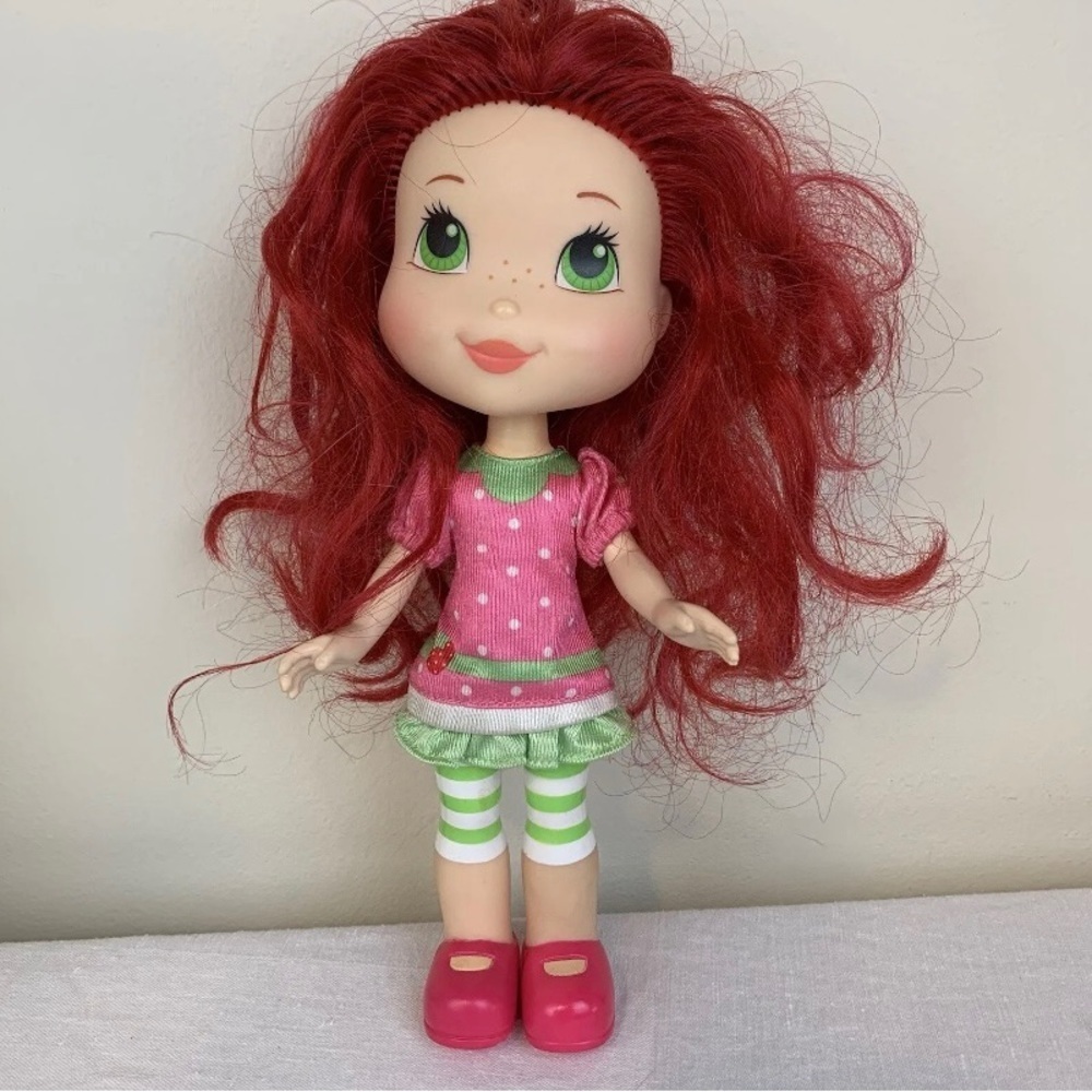 Strawberry Shortcake Sweet Surprise Scented 11” Hasboro Doll - Vintage